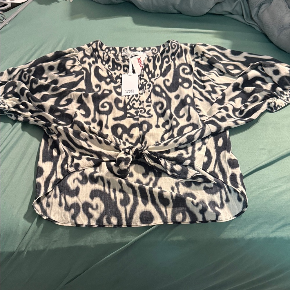 Rose & Olive Black and White Abstract Blouse